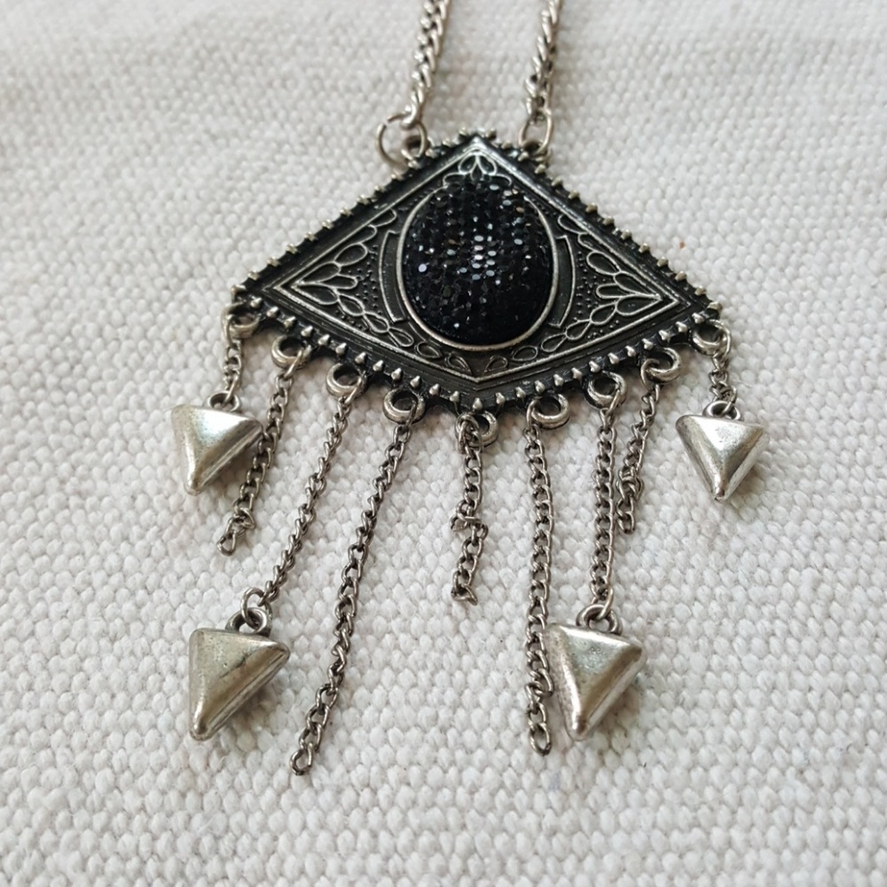 Long necklace from Buckle